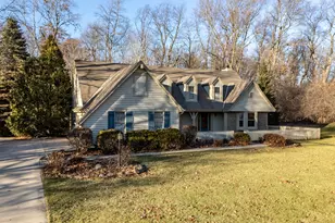 S35W27905 Pheasant Run, Waukesha, WI 53189 - Photo 4