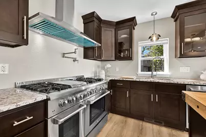 29032  Kramer Dr, Racine, WI 53185 - Photo 12