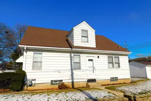 3520 N 77th St, Milwaukee, WI 53222 - Photo 2