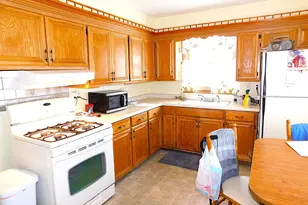 3520 N 77th St, Milwaukee, WI 53222 - Photo 6