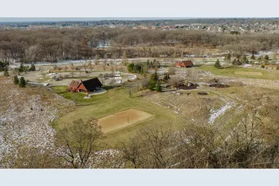 2707  Fox Hill Dr, Waukesha, WI 53189 - Photo 38