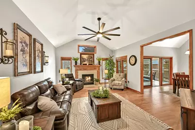 2707  Fox Hill Dr, Waukesha, WI 53189 - Photo 4