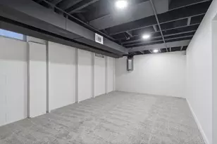 4024 S 92nd St, Greenfield, WI 53228 - Photo 26