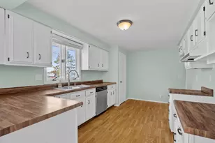 3204 Lincoln Ave, Two Rivers, WI 54241 - Photo 12