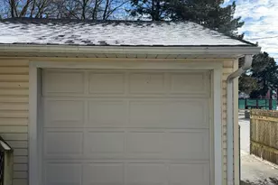 2901 Delaware Ave, Racine, WI 53403 - Photo 16