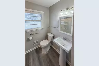 2901  Delaware Ave, Racine, WI 53403 - Photo 8