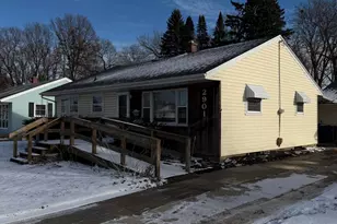 2901 Delaware Ave, Racine, WI 53403 - Photo 14