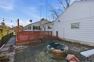 4630 W Anthony Dr, Greenfield, WI 53219 - Photo 24