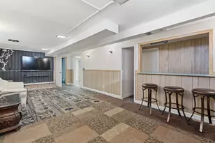 4630 W Anthony Dr, Greenfield, WI 53219 - Photo 16