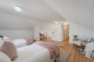 4706 N Hollywood Ave, Whitefish Bay, WI 53211 - Photo 16