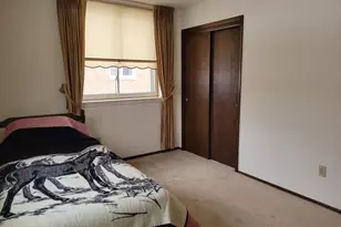 805 E Henry Clay St, Whitefish Bay, WI 53217 - Photo 10