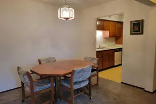 805 E Henry Clay St, Whitefish Bay, WI 53217 - Photo 6