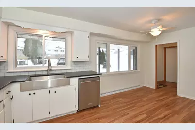 1625 W Leroy Ave, Milwaukee, WI 53221 - Photo 8