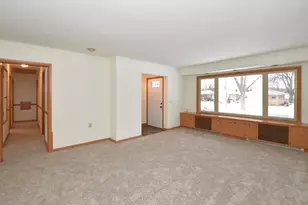 1625 W Leroy Ave, Milwaukee, WI 53221 - Photo 12