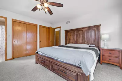 702  Fox Knoll Dr, Racine, WI 53185 - Photo 14