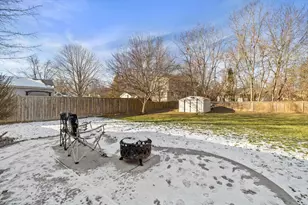 702 Fox Knoll Dr, Racine, WI 53185 - Photo 36