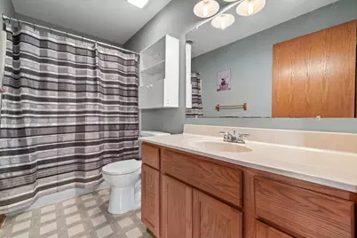 702  Fox Knoll Dr, Racine, WI 53185 - Photo 26