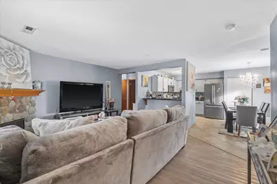 160 W Aspen Ct #3, Oak Creek, WI 53154 - Photo 4