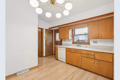 10322 W Concordia Ave, Wauwatosa, WI 53222 - Photo 18