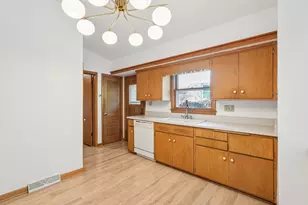 10322 W Concordia Ave, Wauwatosa, WI 53222 - Photo 18