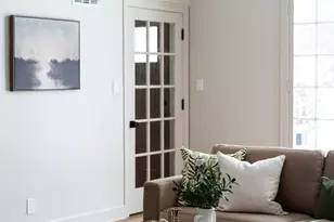 10705 W Wisconsin Ave, Wauwatosa, WI 53226 - Photo 8