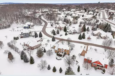 W291N4174  Prairie Wind Cir, Delafield, WI 53072 - Photo 8