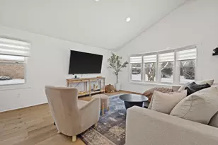 3315 98th Pl, Pleasant Prairie, WI 53158 - Photo 6