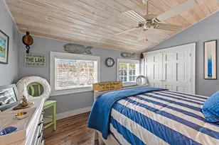 5523 Peninsula Dr, West Bend, WI 53095 - Photo 10