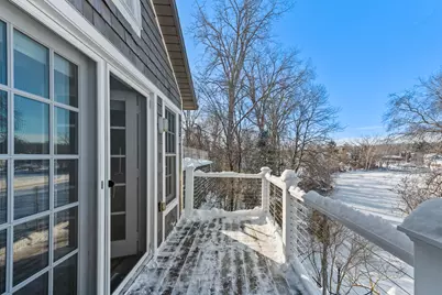 5523  Peninsula Dr, West Bend, WI 53095 - Photo 6