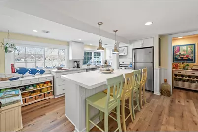 5523  Peninsula Dr, West Bend, WI 53095 - Photo 16