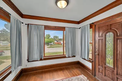 2113 E Tripoli Ave, Saint Francis, WI 53235 - Photo 8