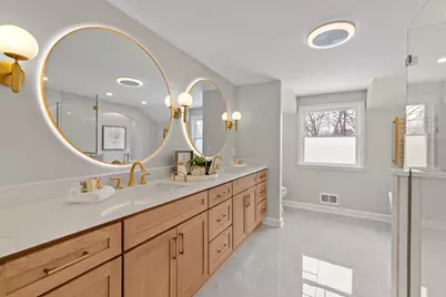 10525 N Fairway Ln, Mequon, WI 53092 - Photo 30