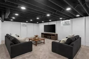 10525 N Fairway Ln, Mequon, WI 53092 - Photo 36