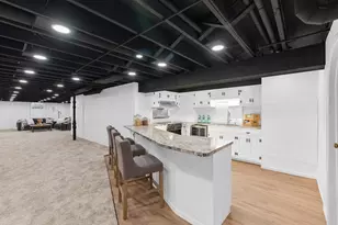 10525 N Fairway Ln, Mequon, WI 53092 - Photo 36