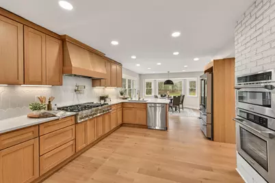 10525 N Fairway Ln, Mequon, WI 53092 - Photo 10