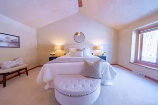 1060 Tahoe Ct, Menasha, WI 54952 - Photo 8