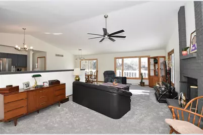 7904 S 67th St, Franklin, WI 53132 - Photo 18