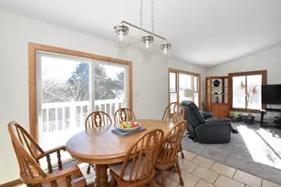 7904 S 67th St, Franklin, WI 53132 - Photo 14