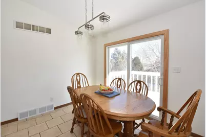 7904 S 67th St, Franklin, WI 53132 - Photo 16