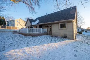 1115 Riverway Ct, Pewaukee, WI 53072 - Photo 30