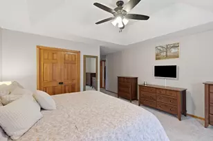 1115 Riverway Ct, Pewaukee, WI 53072 - Photo 14