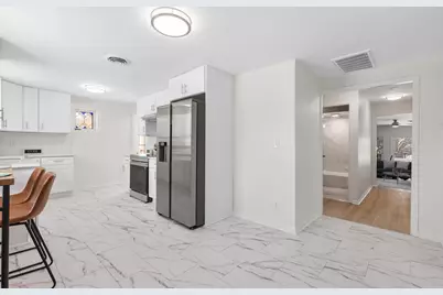 1401  Meadowbrook Blvd, Racine, WI 53405 - Photo 26