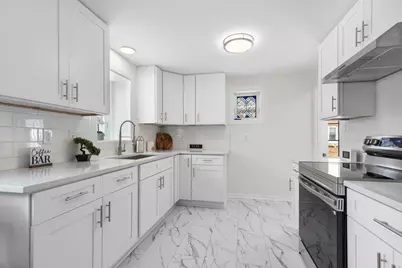 1401  Meadowbrook Blvd, Racine, WI 53405 - Photo 28