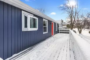 1401 Meadowbrook Blvd, Racine, WI 53405 - Photo 6