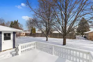 1401 Meadowbrook Blvd, Racine, WI 53405 - Photo 14