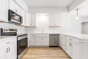 1633 Grey Fox Trail, Mukwonago, WI 53149 - Photo 8