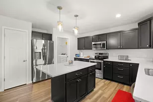 830 Burr Oak Ct, Oconomowoc, WI 53066 - Photo 12