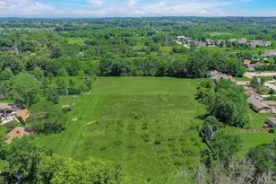 640 E Darcy Dr, Oak Creek, WI 53154 - Photo 4