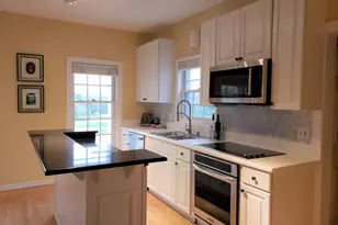 W280N1690 Golf View Dr, Delafield, WI 53072 - Photo 14