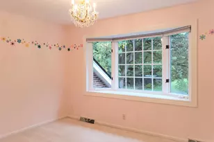W280N1690 Golf View Dr, Delafield, WI 53072 - Photo 10